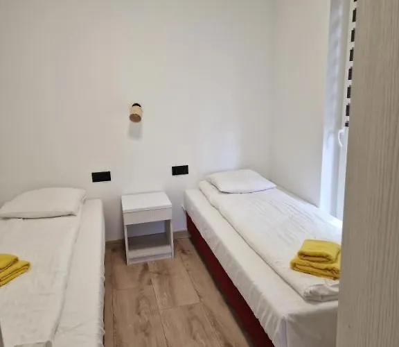 פארק נופש Blue *